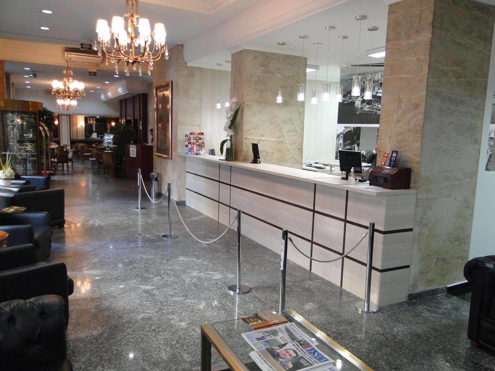 City Hotel Porto Alegre Eksteriør billede